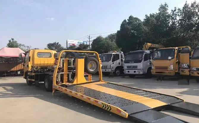 溪湖区汽车中途维修案例